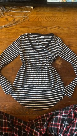 OLD NAVY black and white stripped long sleeve