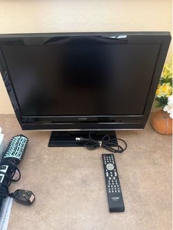 Viore 2011 24 inch Flat Screen with DVD player