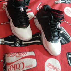 KIDS SIZE 4Y JORDAN'S NEW $135 ON EBAY ASKING $80