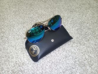 Ray-Ban Aviator Sunglasses Blue Lenses With Case