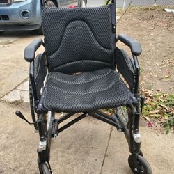 Weelchair For Atletic Person  Weight Up To 300 Pounds In Excellent Condition  No Rips Has Double Breaks  Top And Sides Extra Cushions  On Steat,back