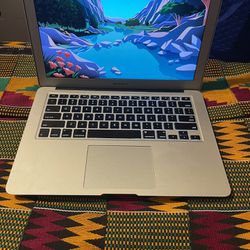 MacBook Air 13” 2017 i7 8gb Memory 256gb SSD $190