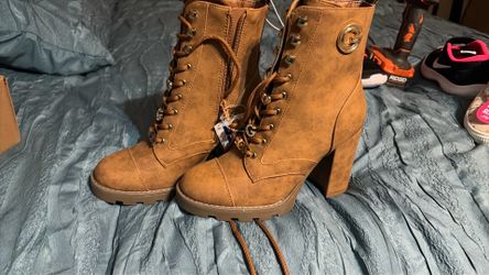 Boots Color Cogna  Size 7 1/2