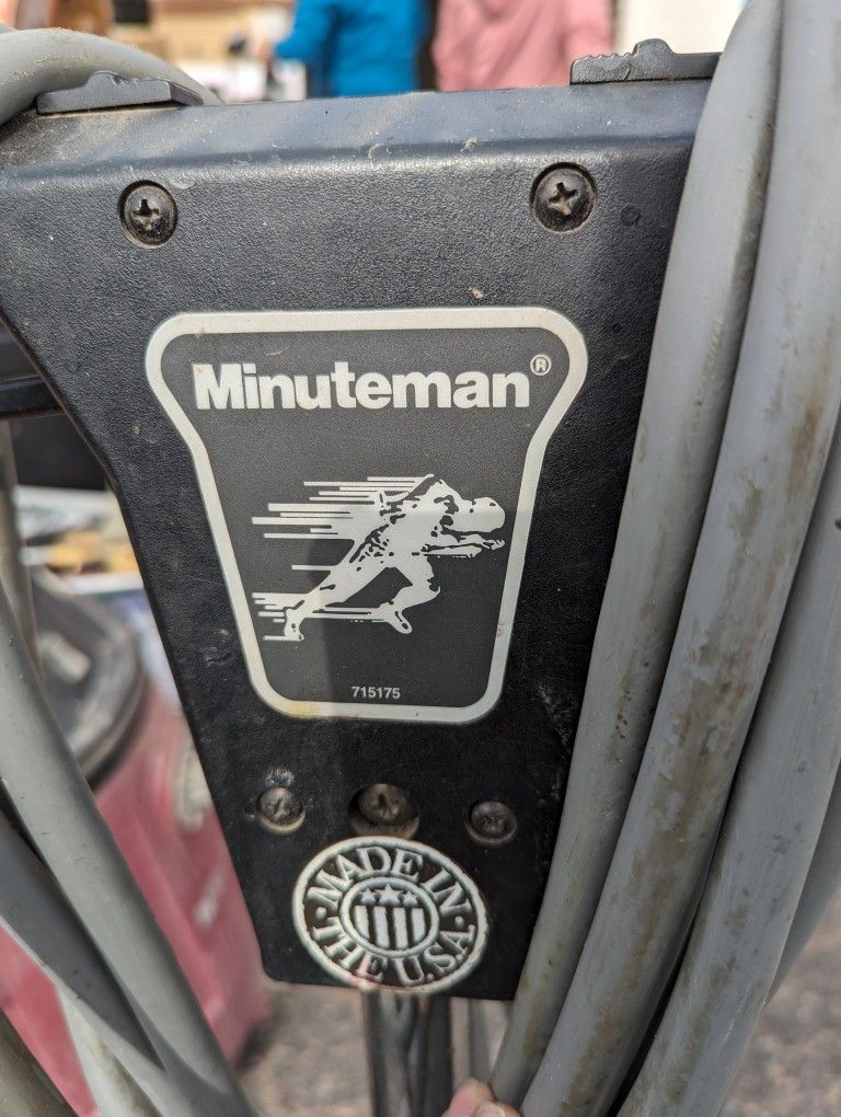 Minute man Floor Scrubber