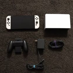 Nintendo Switch OLED In Excellent Condition 
