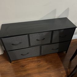Dresser with 5 Drawers
