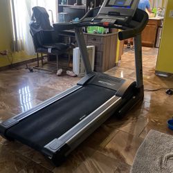 Epic View 550 Treadmill for Sale in Las Vegas NV OfferUp