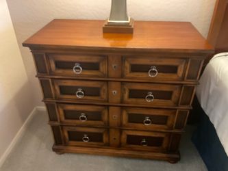 Dresser / Nightstand