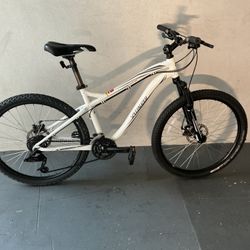 BICYCLE SPECIALIZED 21 SPEED SIZE 26 BRAND NEW 