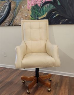 Robb & Stucky Leather Tufted Executive Office Chair