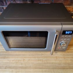 Breville Compact Wave Soft Close Microwave Oven