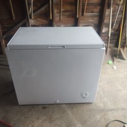 7 Cu Ft Chest Freezer