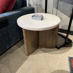 Side / End Table