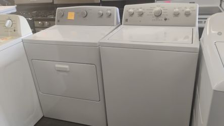 Nice Kenmore washer and gas dryer set