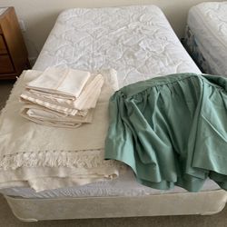 Two twin Beds & Bedding