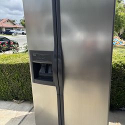 Kenmore Refrigerator 