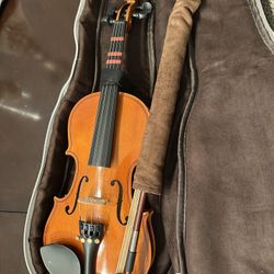 Children’s violin, Case & Chin Rest