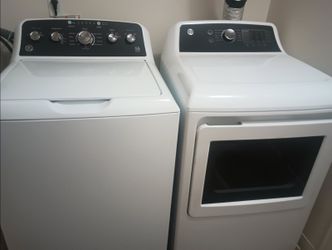 GE Washer and Dryer Set