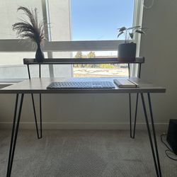 2-tier Desk / Perfect For Home Office Or entertainment Stand