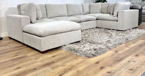 Thomasville Lowell 6-Piece Modular Sectional – Light Gray