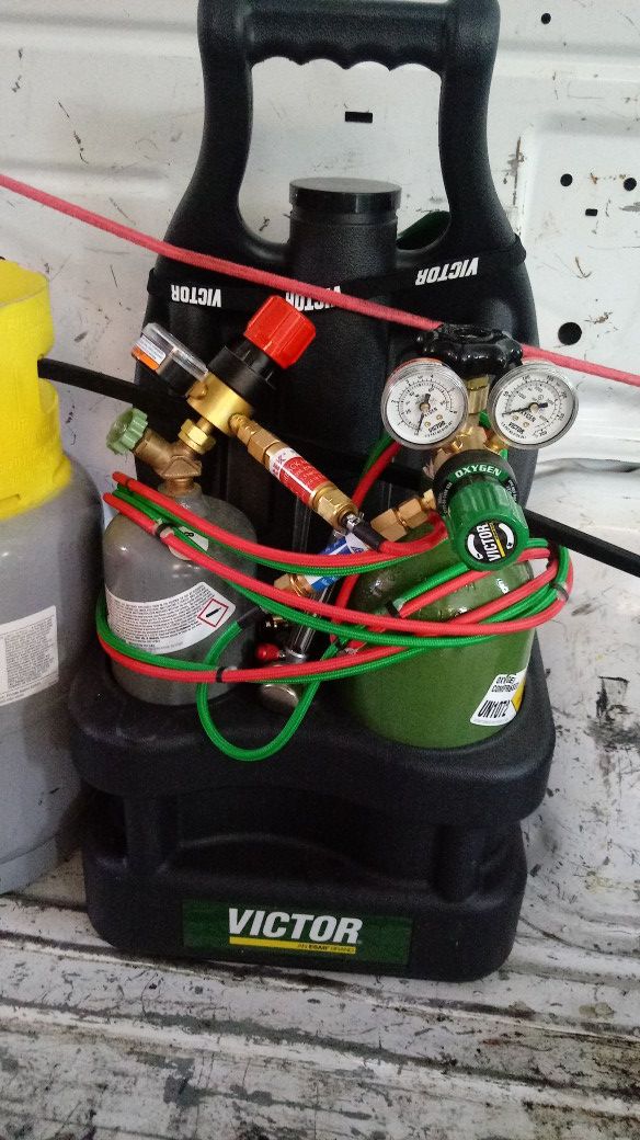 Oxyacetylene torch kit for sale with spark arrestors and 1 extra hose