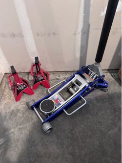 PITTSBURG AUTOMOTIVE 2.5 TON FLOOR JACK ALUMINUM