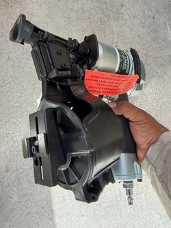 Roofing nail gun