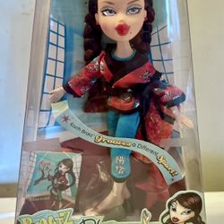 New Sealed MGA Bratz Play Sportz Kickin Karate u First Version