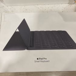 iPad Pro 10.5 inch Smart Keyboard