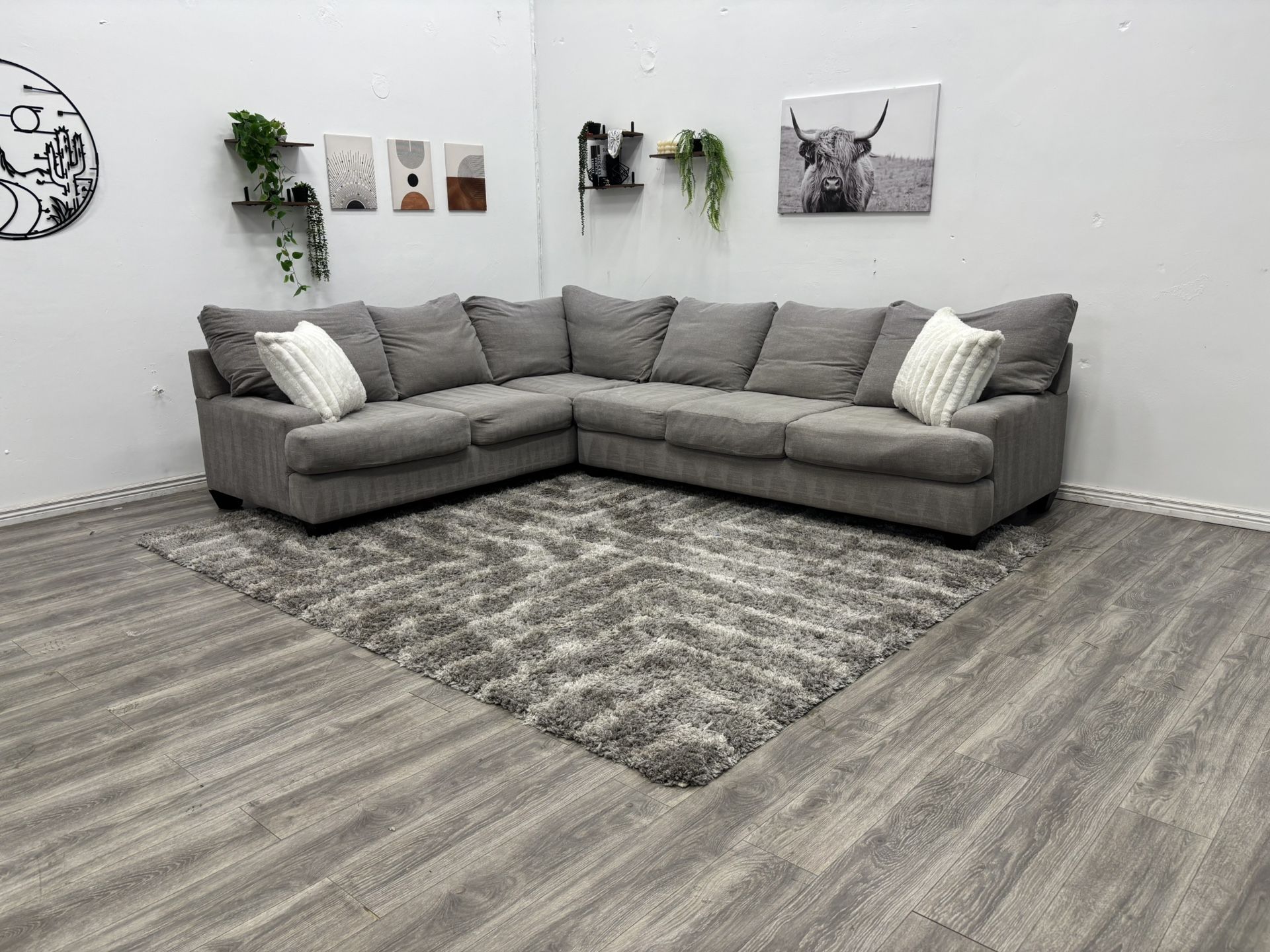 Sectional Couch - Free Delivery