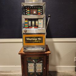 Antique Nickel Slot Machine- Works Perfectly 