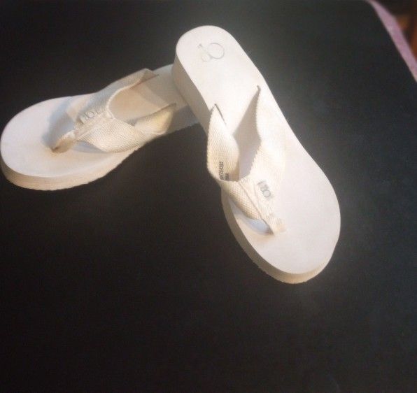 Ocean Pacific Unisex Thong Flip Flops White Men's 8 Women's 9.5