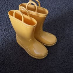 Rain boots 