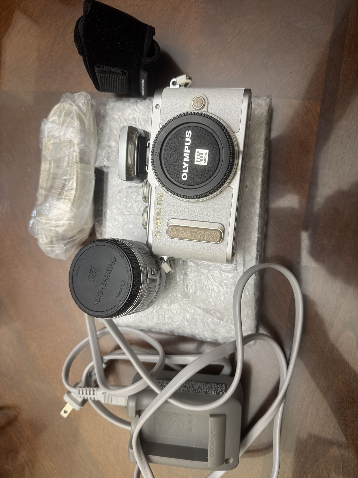 Olympus E-pl8 14-42mm ii R Msc Lens No Offers