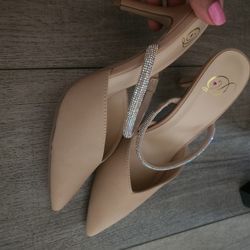 Shoes Size 7