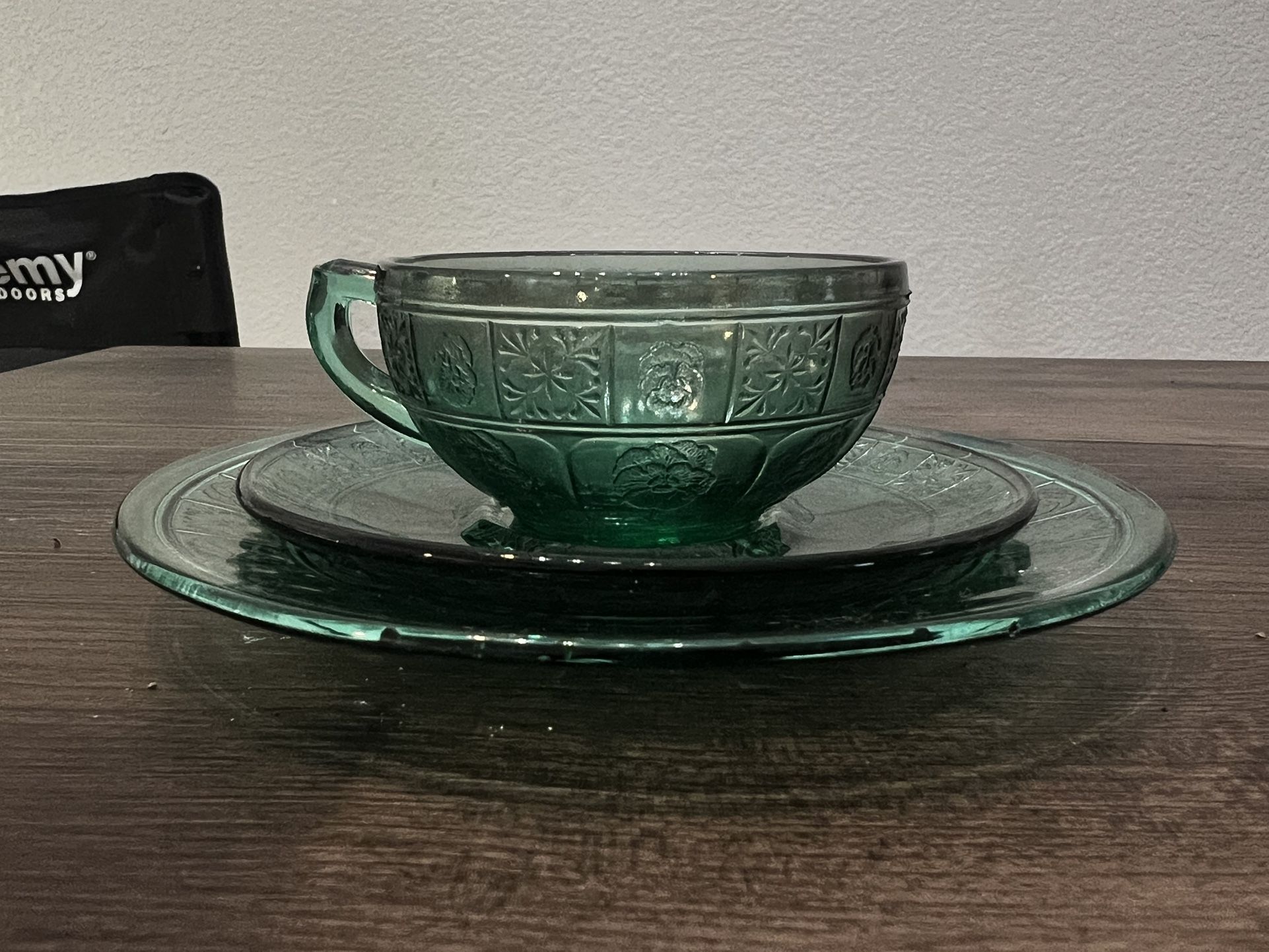 Dorric & Pansy Green Glass Tea Cup Set