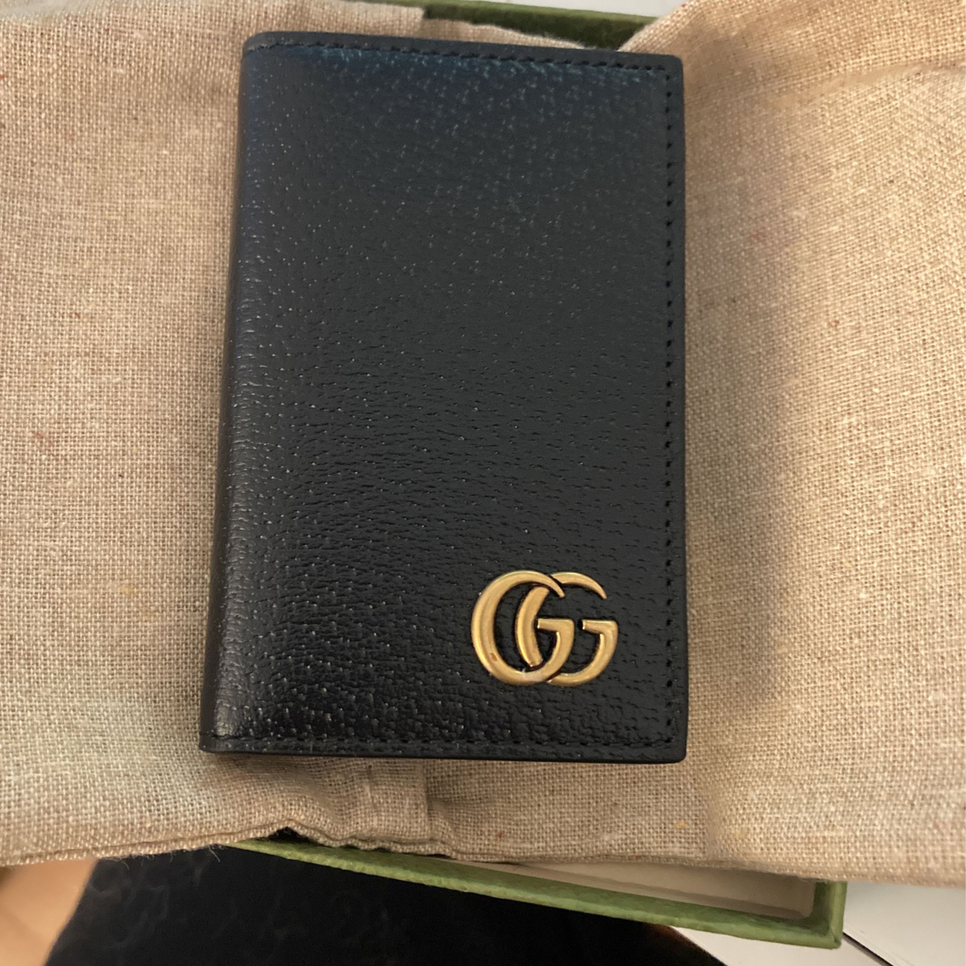 GUCCI - Tiger print GG Supreme card case for Sale in Gloucester, MA -  OfferUp