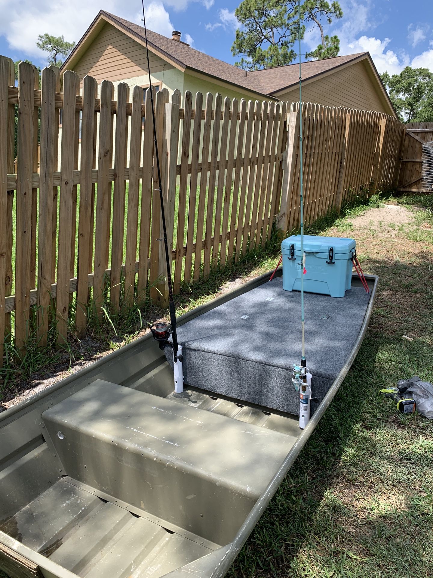 Custom 10ft Jon Boat With Marine battery And Trolling Motor for Sale in