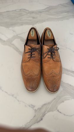 Light Brown Dress/Casual Leather SHOES (size 11M/Man)
