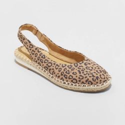 Brand New Leopard flats Size 8