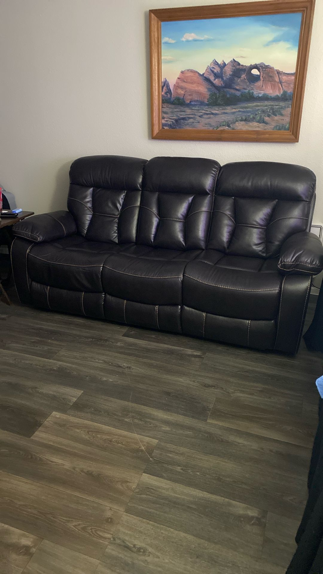 Dual recliner with armrest