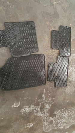 Floor mats Mazda cx 7. 2004