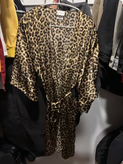 Small / Medium Cheetah Leopard Tiger Print Robe Like Silk