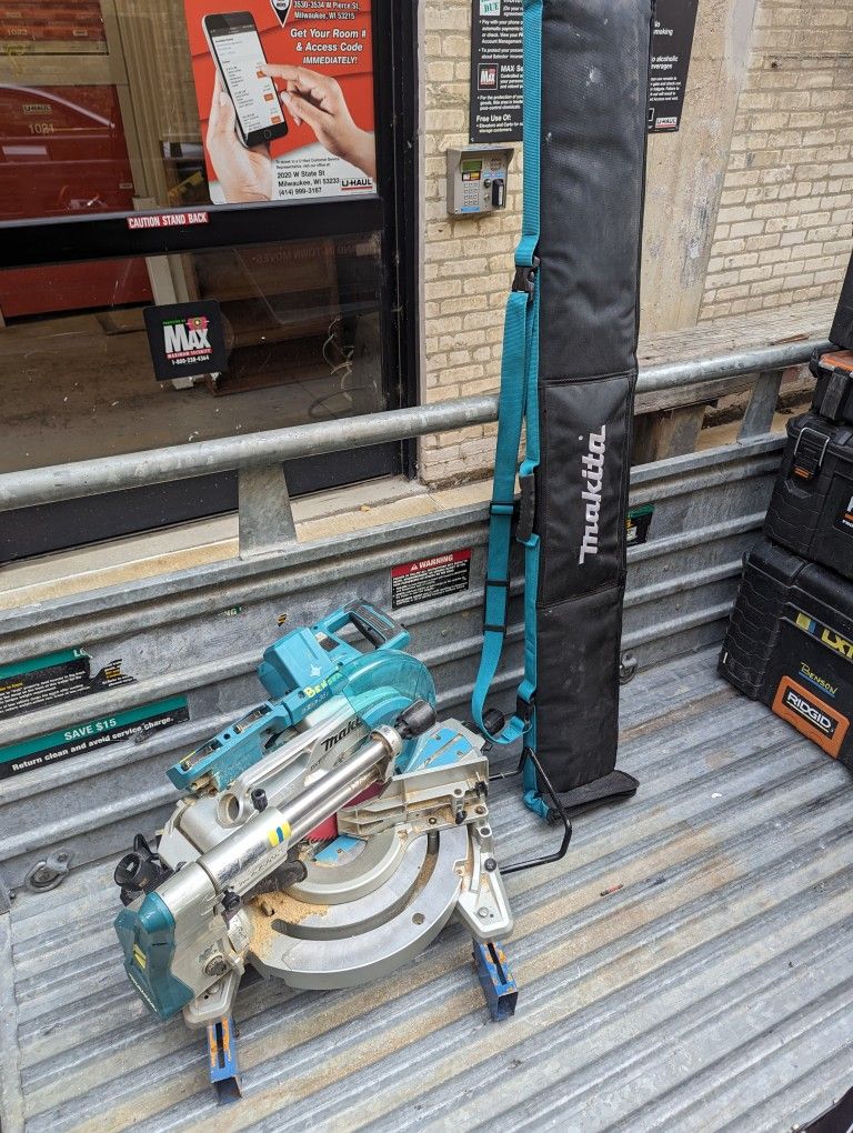 Makita Job site 10" Miter Saw With Stand And Batterys