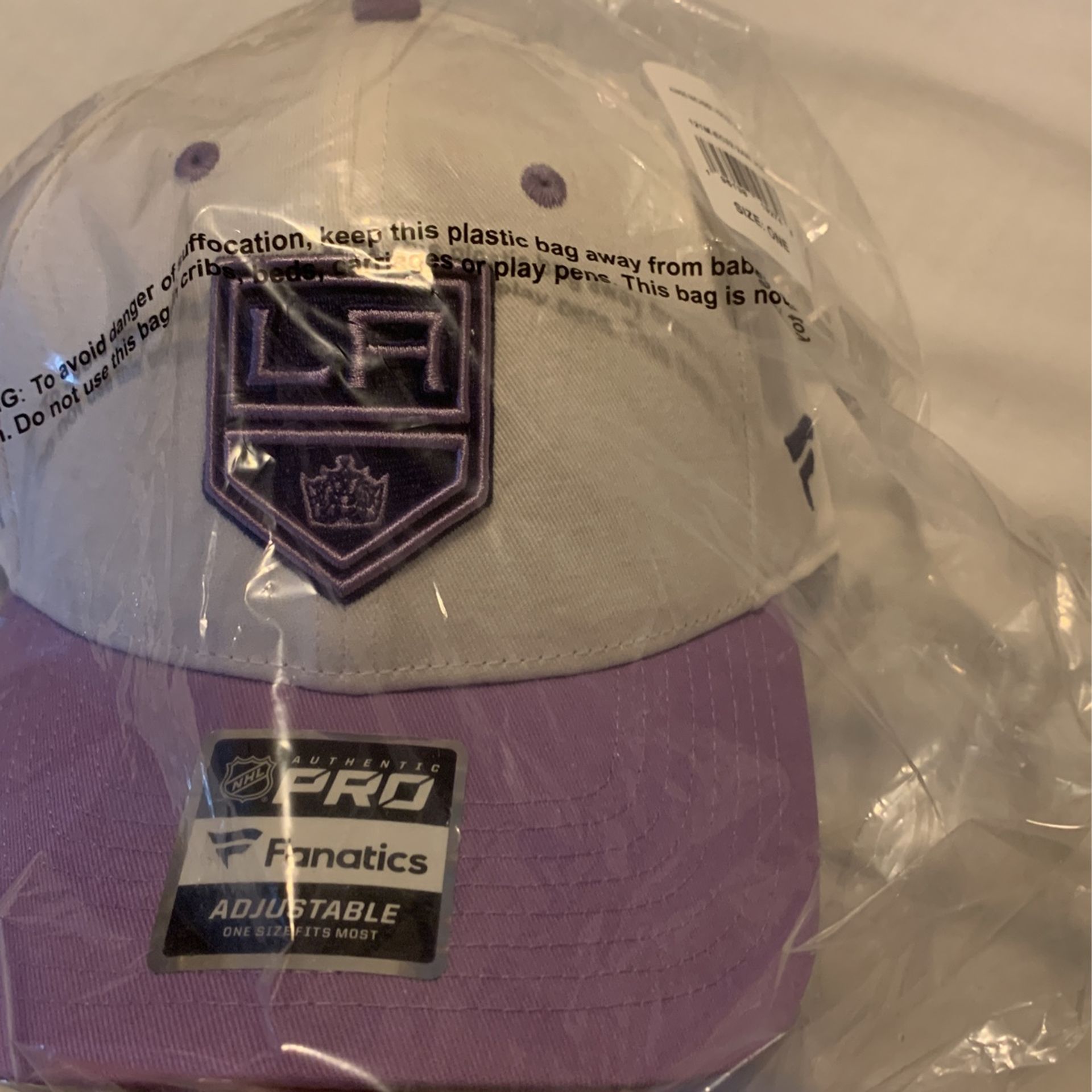 New Fanatics Adjustable SnapBack LA Kings Hat