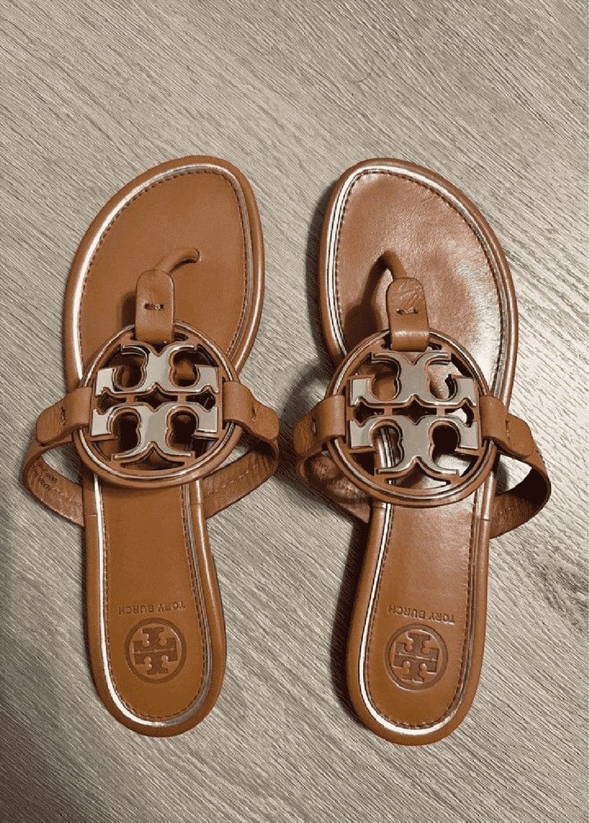 authority girl Tory Burch Flats – Classy Footwear for Any Day