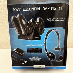 DreamGear - PS4 Essential Gaming Kit - (New - (Price - Cut)