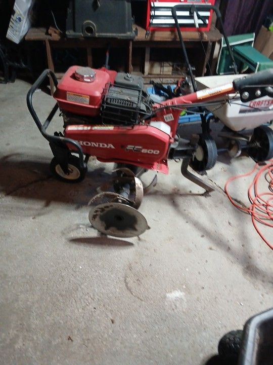 Honda Mid Tine Tiller