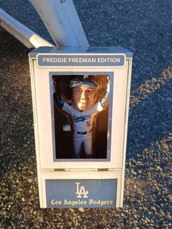 LA Dodgers Freddie Freeman "Walk-Off" Bobblehead SGA (7/6/26)