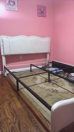 Bed  frame Queen